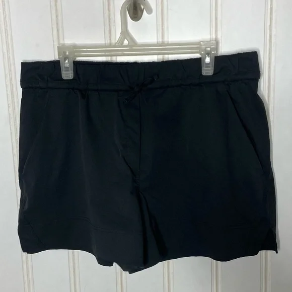 Lululemon Cinchable Black Shorts Sz XL 640 - Picture 4 of 8